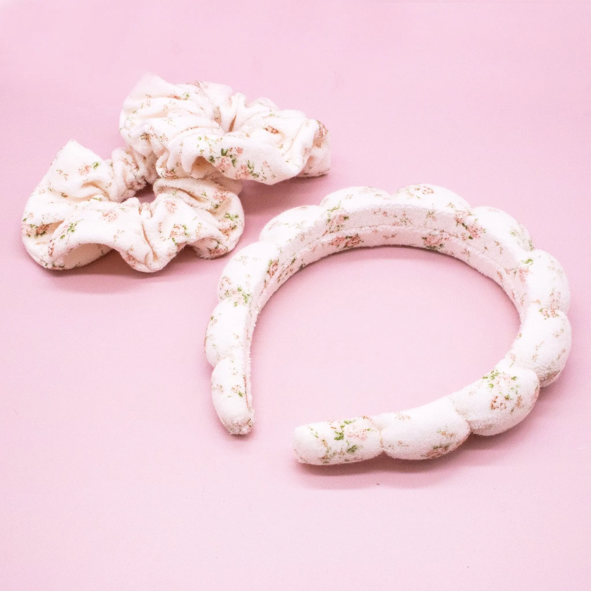 Bksmartz Designs x Frog Sac Spa Headband and Scrunchie Wristbands - Pink Floral