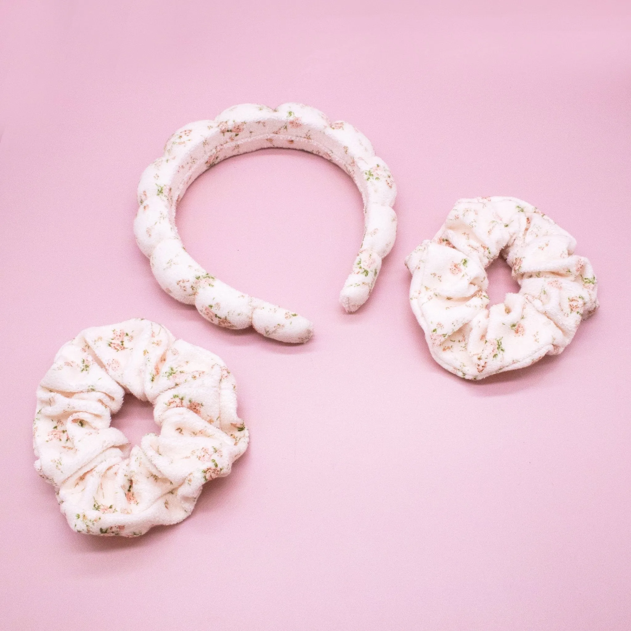 Bksmartz Designs x Frog Sac Spa Headband and Scrunchie Wristbands - Pink Floral