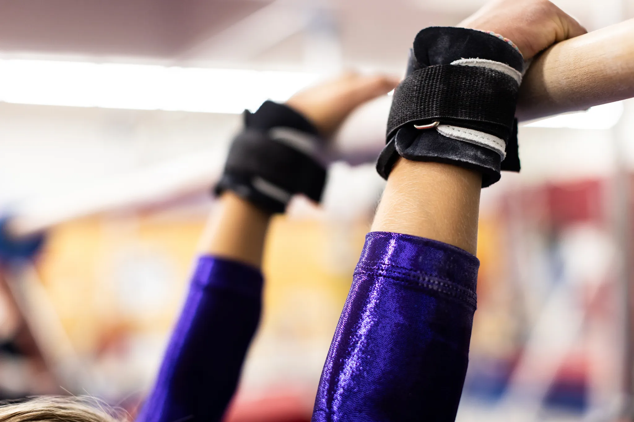 Gibson Girls' Just Right Uneven Bar Neo Grips